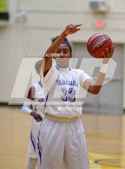 Thumbnail 1 in Churchill vs MacArthur [Douglas] photogallery.