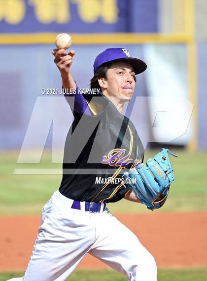 Thumbnail 3 in Durango vs Mojave photogallery.
