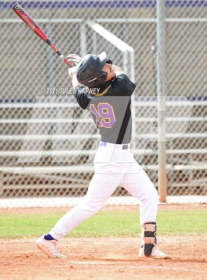 Thumbnail 3 in Durango vs Mojave photogallery.