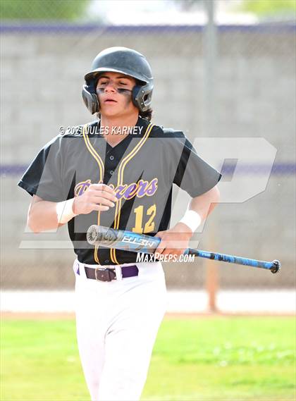 Thumbnail 3 in Durango vs Mojave photogallery.