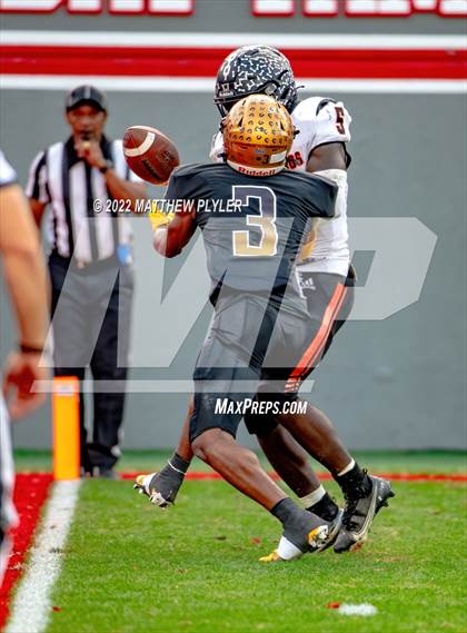 Thumbnail 3 in Shelby vs. Wallace-Rose Hill (NCHSAA 2A Final) photogallery.