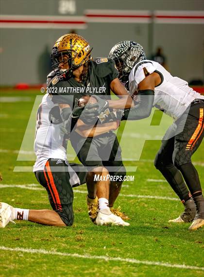 Thumbnail 3 in Shelby vs. Wallace-Rose Hill (NCHSAA 2A Final) photogallery.
