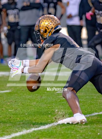Thumbnail 1 in Shelby vs. Wallace-Rose Hill (NCHSAA 2A Final) photogallery.