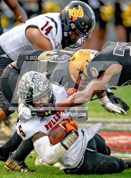 Thumbnail 2 in Shelby vs. Wallace-Rose Hill (NCHSAA 2A Final) photogallery.