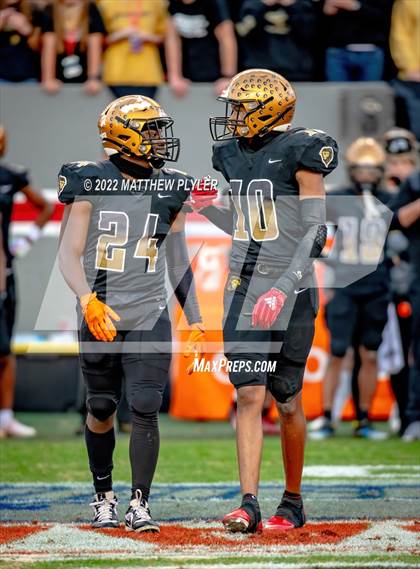 Thumbnail 3 in Shelby vs. Wallace-Rose Hill (NCHSAA 2A Final) photogallery.