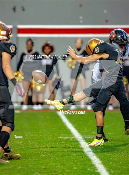 Thumbnail 2 in Shelby vs. Wallace-Rose Hill (NCHSAA 2A Final) photogallery.