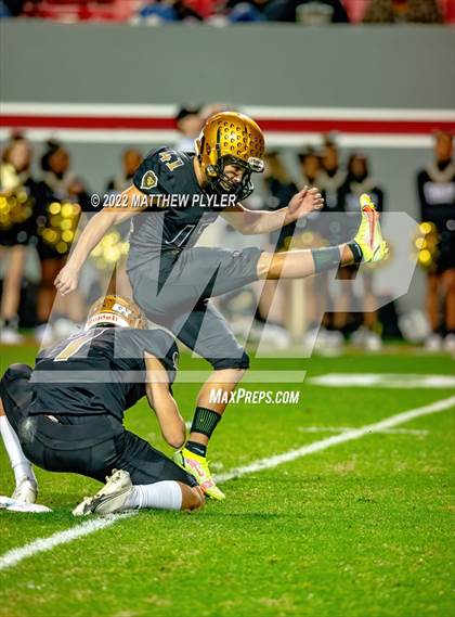 Thumbnail 2 in Shelby vs. Wallace-Rose Hill (NCHSAA 2A Final) photogallery.