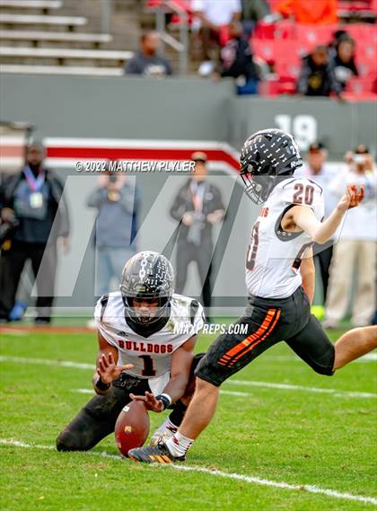 Thumbnail 1 in Shelby vs. Wallace-Rose Hill (NCHSAA 2A Final) photogallery.