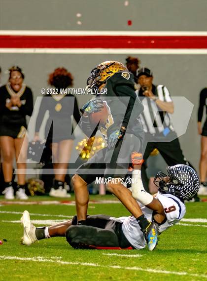 Thumbnail 1 in Shelby vs. Wallace-Rose Hill (NCHSAA 2A Final) photogallery.
