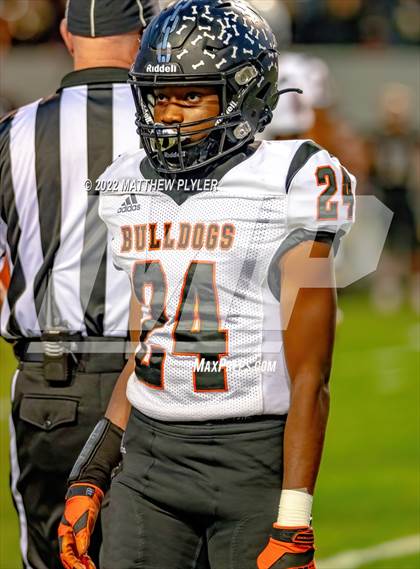 Thumbnail 3 in Shelby vs. Wallace-Rose Hill (NCHSAA 2A Final) photogallery.