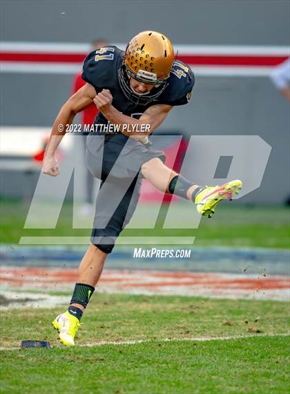 Thumbnail 1 in Shelby vs. Wallace-Rose Hill (NCHSAA 2A Final) photogallery.