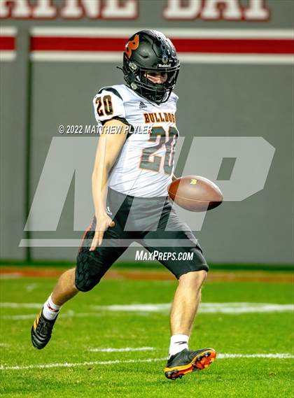Thumbnail 2 in Shelby vs. Wallace-Rose Hill (NCHSAA 2A Final) photogallery.