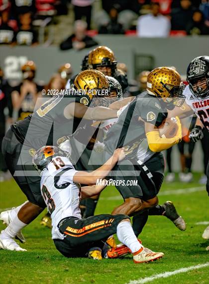 Thumbnail 3 in Shelby vs. Wallace-Rose Hill (NCHSAA 2A Final) photogallery.