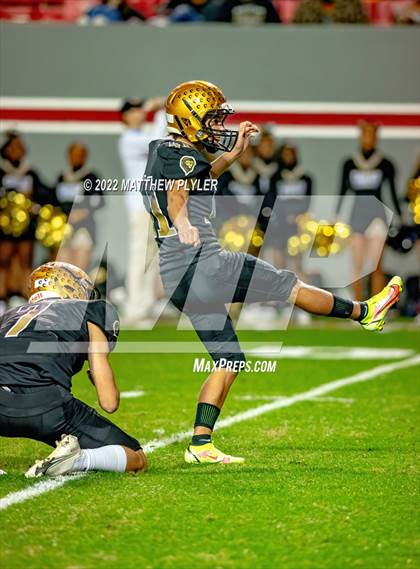 Thumbnail 1 in Shelby vs. Wallace-Rose Hill (NCHSAA 2A Final) photogallery.