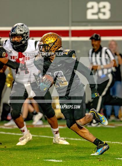 Thumbnail 1 in Shelby vs. Wallace-Rose Hill (NCHSAA 2A Final) photogallery.