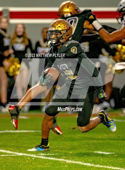 Thumbnail 3 in Shelby vs. Wallace-Rose Hill (NCHSAA 2A Final) photogallery.