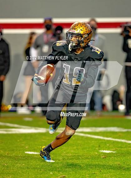 Thumbnail 1 in Shelby vs. Wallace-Rose Hill (NCHSAA 2A Final) photogallery.