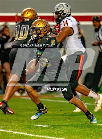 Thumbnail 2 in Shelby vs. Wallace-Rose Hill (NCHSAA 2A Final) photogallery.
