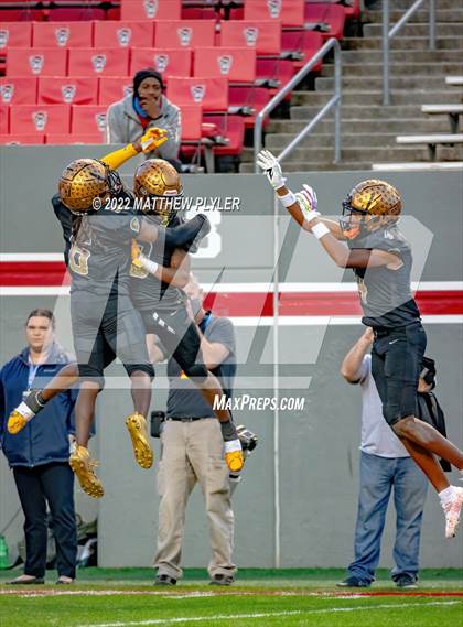 Thumbnail 3 in Shelby vs. Wallace-Rose Hill (NCHSAA 2A Final) photogallery.