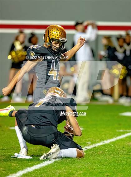 Thumbnail 3 in Shelby vs. Wallace-Rose Hill (NCHSAA 2A Final) photogallery.
