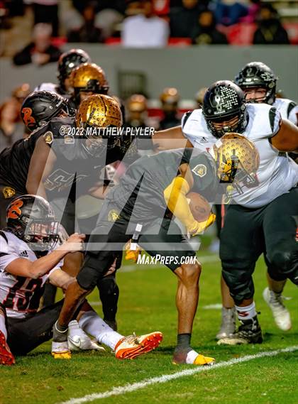 Thumbnail 2 in Shelby vs. Wallace-Rose Hill (NCHSAA 2A Final) photogallery.