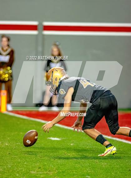 Thumbnail 3 in Shelby vs. Wallace-Rose Hill (NCHSAA 2A Final) photogallery.