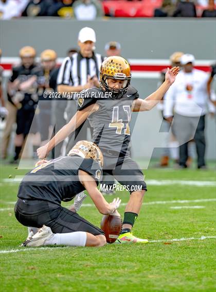 Thumbnail 1 in Shelby vs. Wallace-Rose Hill (NCHSAA 2A Final) photogallery.