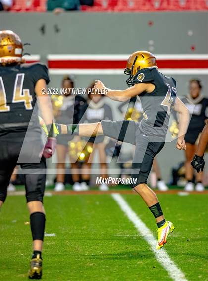 Thumbnail 1 in Shelby vs. Wallace-Rose Hill (NCHSAA 2A Final) photogallery.