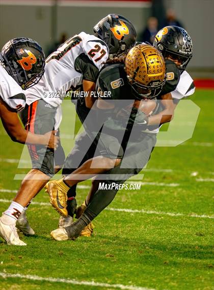 Thumbnail 3 in Shelby vs. Wallace-Rose Hill (NCHSAA 2A Final) photogallery.