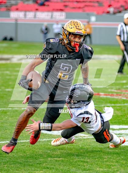 Thumbnail 2 in Shelby vs. Wallace-Rose Hill (NCHSAA 2A Final) photogallery.