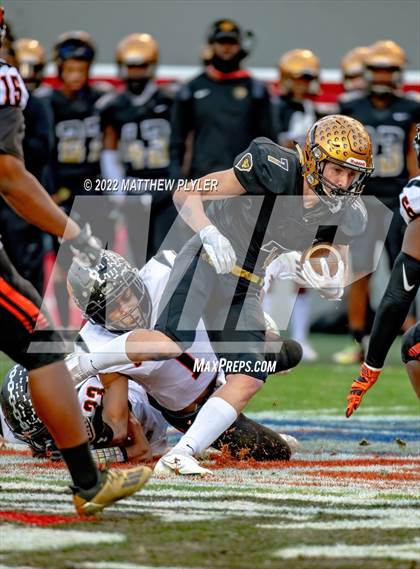 Thumbnail 3 in Shelby vs. Wallace-Rose Hill (NCHSAA 2A Final) photogallery.