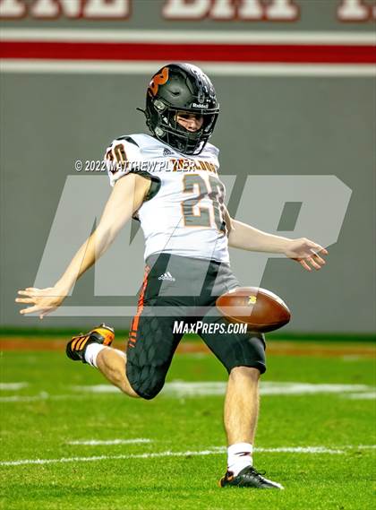 Thumbnail 3 in Shelby vs. Wallace-Rose Hill (NCHSAA 2A Final) photogallery.