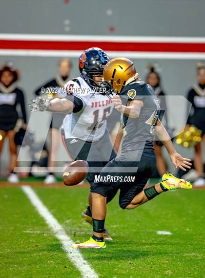 Thumbnail 1 in Shelby vs. Wallace-Rose Hill (NCHSAA 2A Final) photogallery.