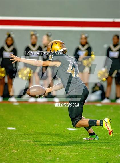 Thumbnail 1 in Shelby vs. Wallace-Rose Hill (NCHSAA 2A Final) photogallery.