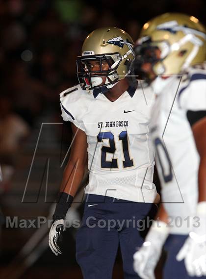 Thumbnail 3 in St. John Bosco vs. Dominguez photogallery.