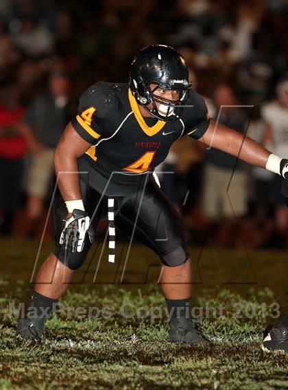 Thumbnail 3 in St. John Bosco vs. Dominguez photogallery.