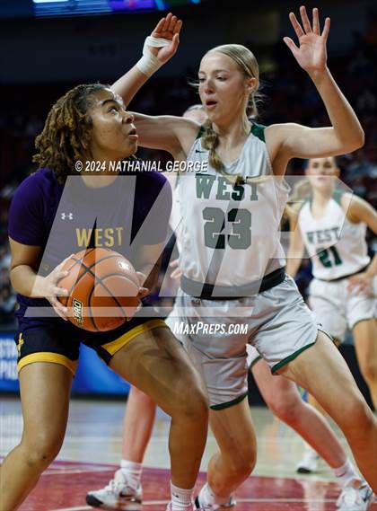 Thumbnail 2 in Millard West vs. Bellevue West (NSAA Class A Final) photogallery.
