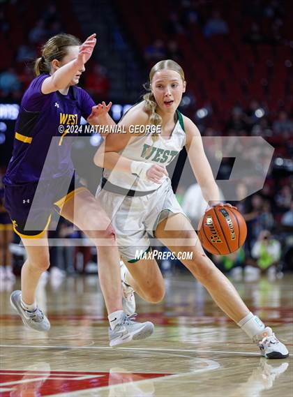 Thumbnail 3 in Millard West vs. Bellevue West (NSAA Class A Final) photogallery.