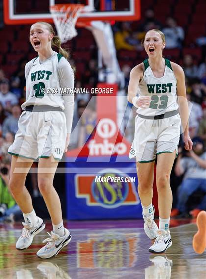 Thumbnail 3 in Millard West vs. Bellevue West (NSAA Class A Final) photogallery.