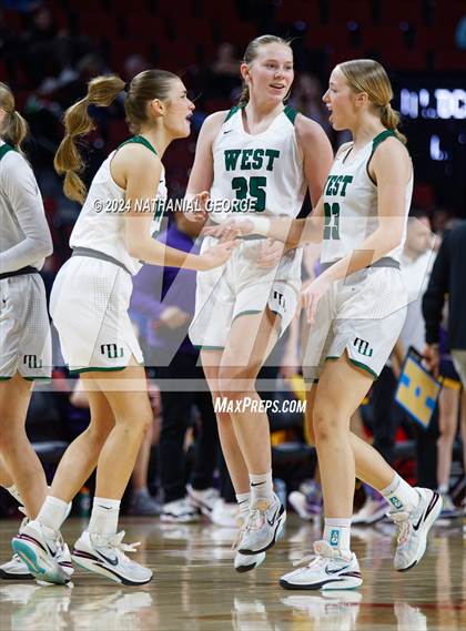 Thumbnail 3 in Millard West vs. Bellevue West (NSAA Class A Final) photogallery.