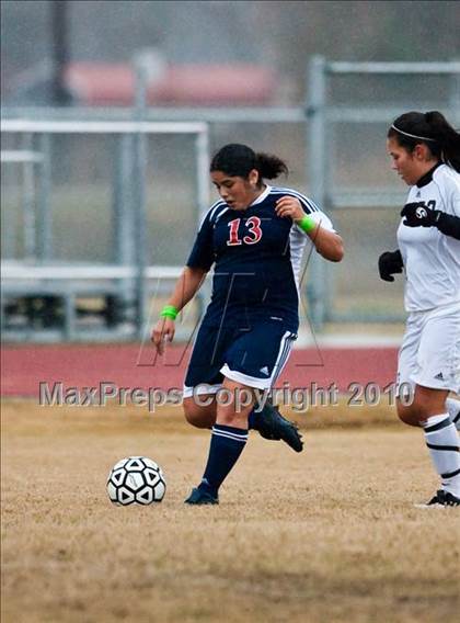 Thumbnail 3 in Alvin vs Lamar Consolidated (Pearland ISD Soccer Shootout) photogallery.