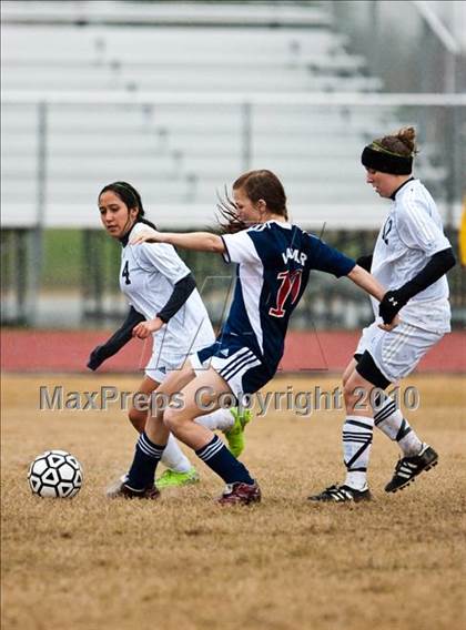 Thumbnail 2 in Alvin vs Lamar Consolidated (Pearland ISD Soccer Shootout) photogallery.