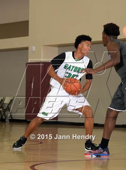 Thumbnail 1 in Green Valley @ Bradshaw Christian (MaxPreps Holiday Classic) photogallery.