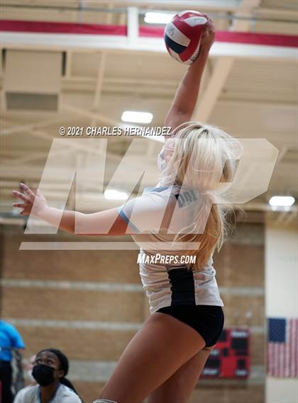 Thumbnail 3 in Bishop Montgomery vs. Chadwick (Molten Power Classic Tournament) photogallery.