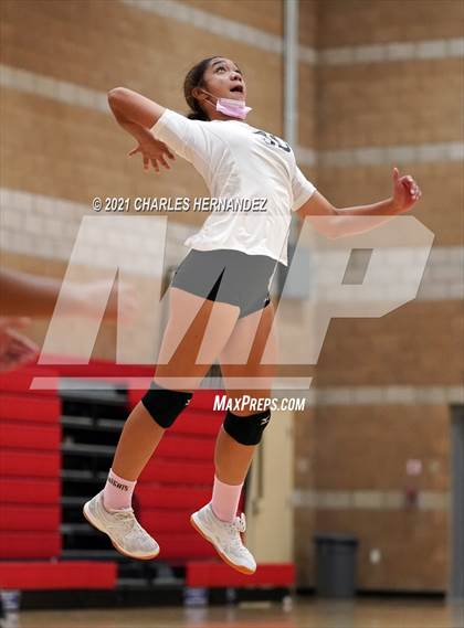 Thumbnail 3 in Bishop Montgomery vs. Chadwick (Molten Power Classic Tournament) photogallery.