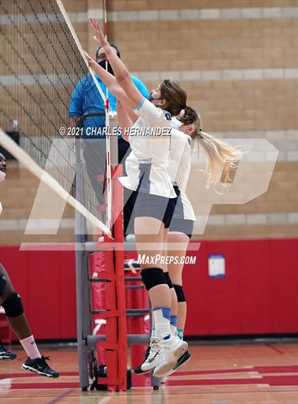 Thumbnail 3 in Bishop Montgomery vs. Chadwick (Molten Power Classic Tournament) photogallery.