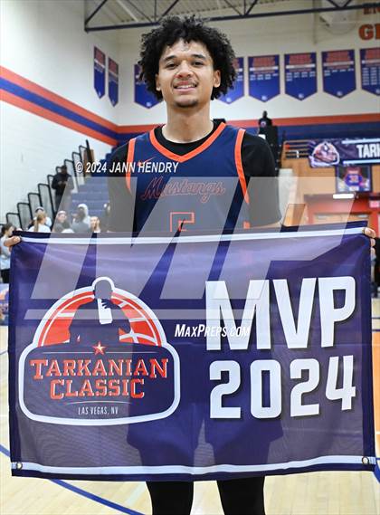 Thumbnail 3 in Roosevelt vs. Notre Dame (SO) (Tarkanian Classic Championship) photogallery.