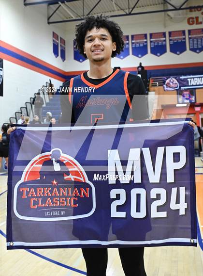 Thumbnail 2 in Roosevelt vs. Notre Dame (SO) (Tarkanian Classic Championship) photogallery.