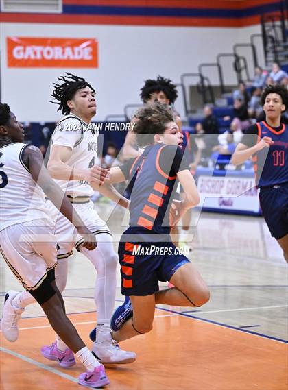 Thumbnail 3 in Roosevelt vs. Notre Dame (SO) (Tarkanian Classic Championship) photogallery.