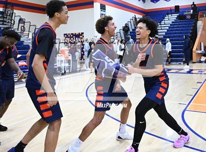 Thumbnail 2 in Roosevelt vs. Notre Dame (SO) (Tarkanian Classic Championship) photogallery.